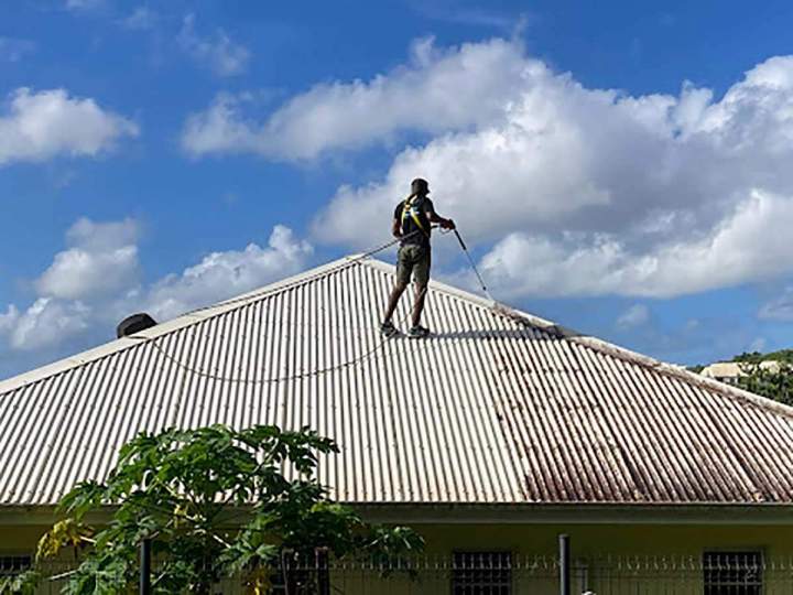 Nettoyage toiture Martinique